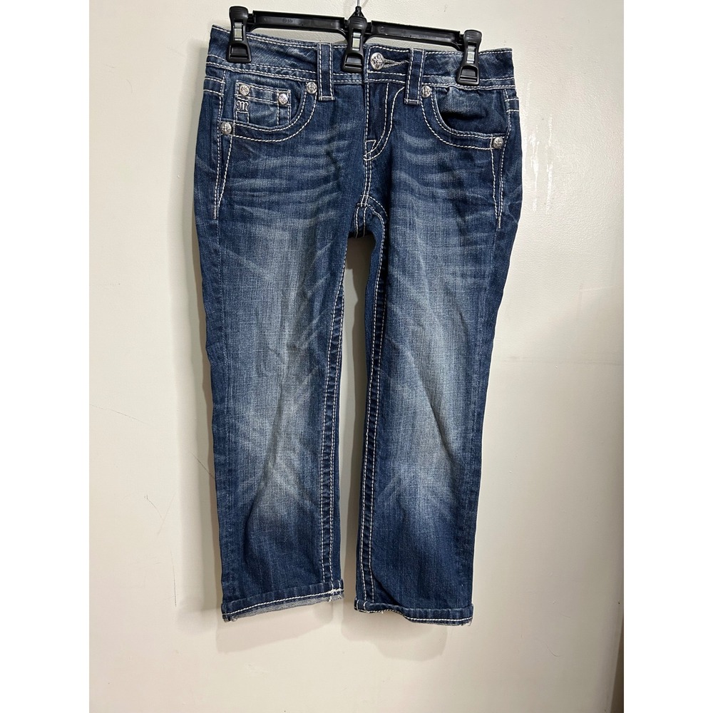 Miss Me Signature Cuffed Capri Jeans‎ Blue Denim White Stitch Fleur Women's